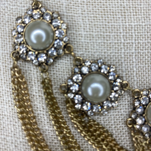 Beautiful Statement Necklace - Picture 2 of 4